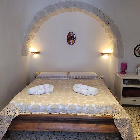Trulli La Cariola Bed & Breakfast Locorotondo Exterior photo
