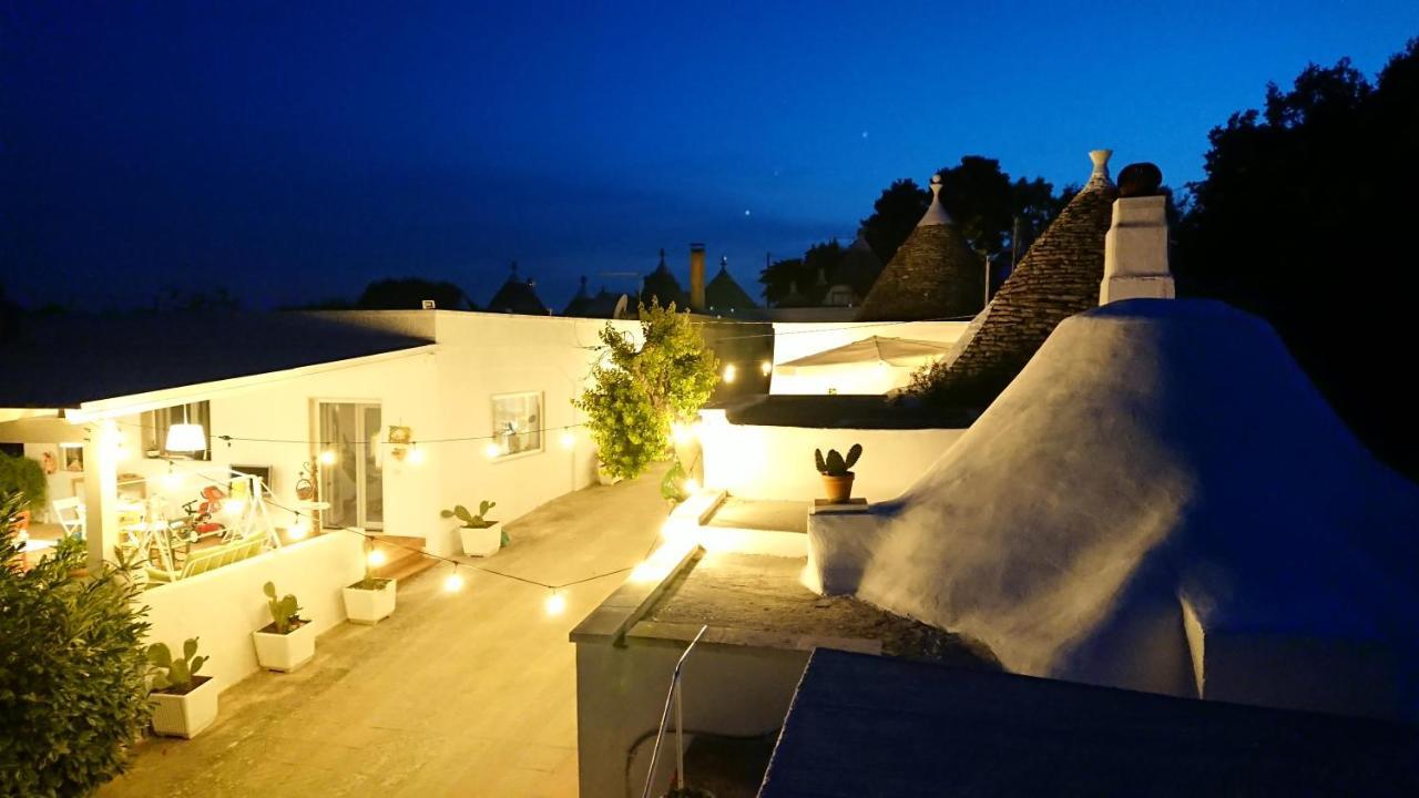 Trulli La Cariola Bed & Breakfast Locorotondo Exterior photo