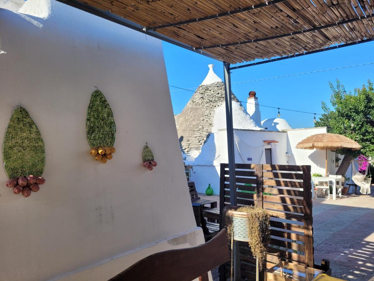 Trulli La Cariola Bed & Breakfast Locorotondo Exterior photo